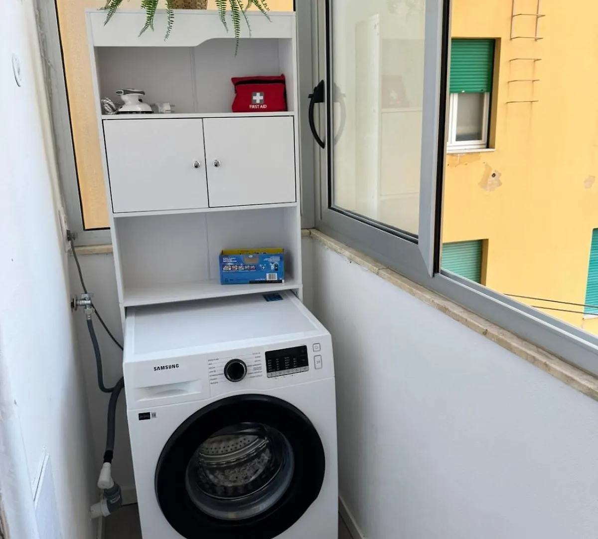 Sunny Sands Apartments Livorno Italy
