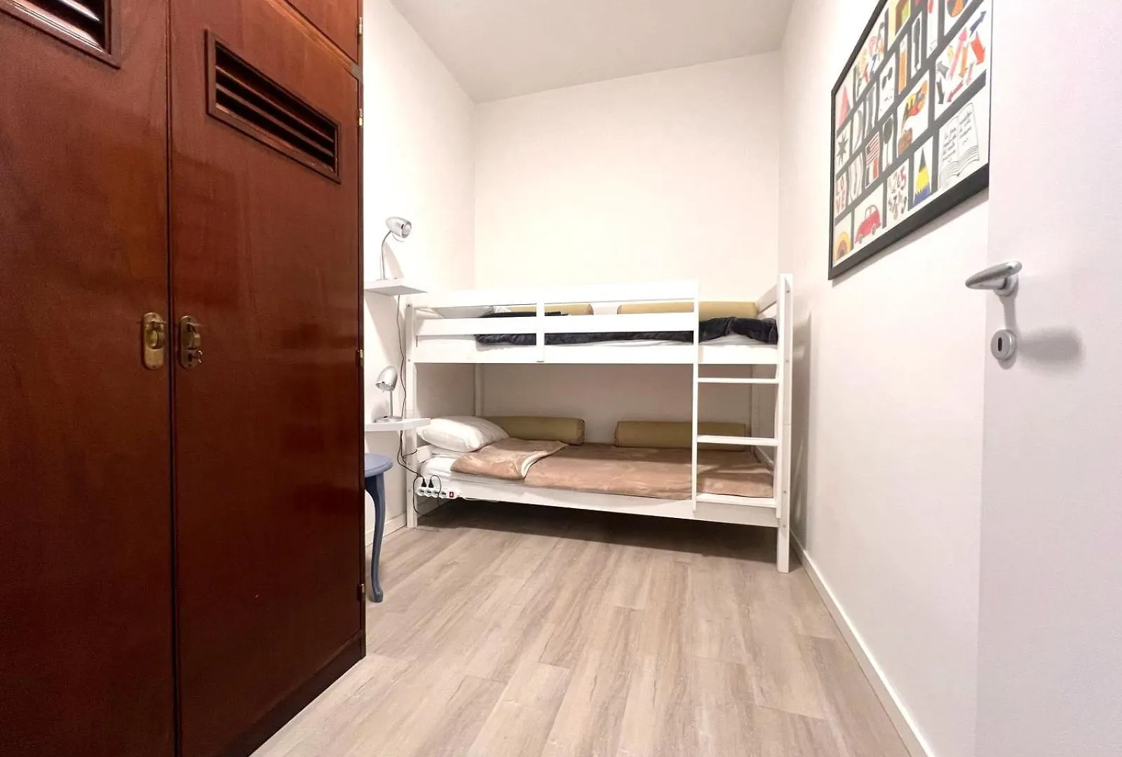 Sunny Sands Apartments Livorno Italy